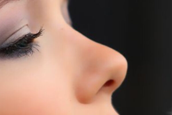 Rhinoplastie Lyon : Devenir plus belle grâce à la rhinoplastie