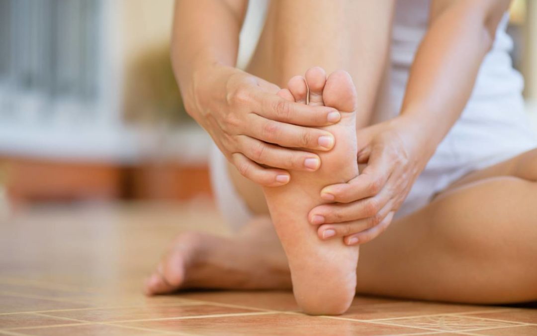 Hallux valgus : causes et traitements de ces maux