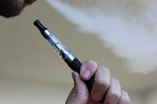 Quelques avantages à vapoter de la cigarette électronique